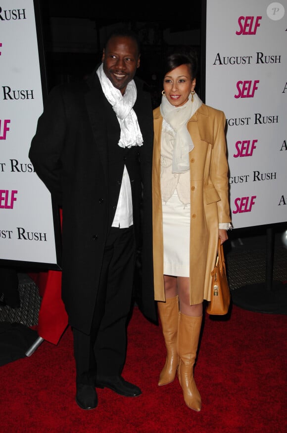 Tamara Tunie et son mari arrivent à la première du film August Rush à New-York, le 1er novembre 2007 