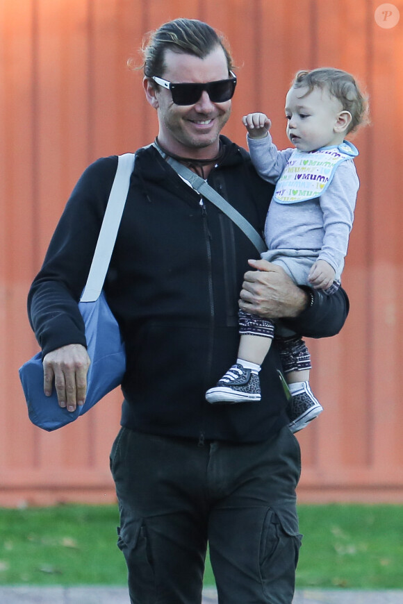 Gwen Stefani et Gavin Rossdale passent le dimanche au parc avec leurs trois garçons, à Los Angeles le 1er février 2015.