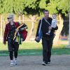 Gwen Stefani et Gavin Rossdale passent le dimanche au parc avec leurs trois garçons, à Los Angeles le 1er février 2015.
