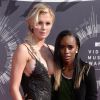 Ireland Baldwin et Angel Haze à la Cérémonie des MTV Video Music Awards à Inglewood. Le 24 août 2014 