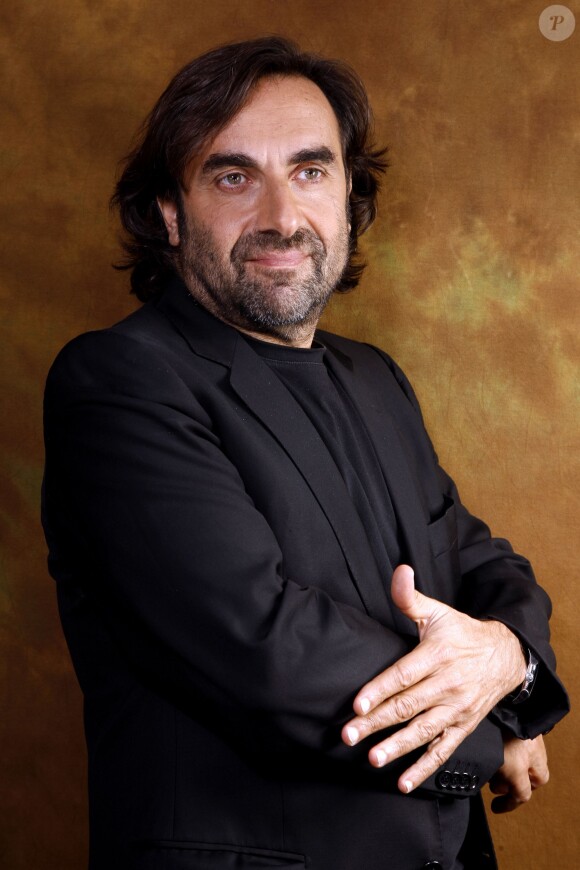 André Manoukian pose à Paris en octobre 2013.