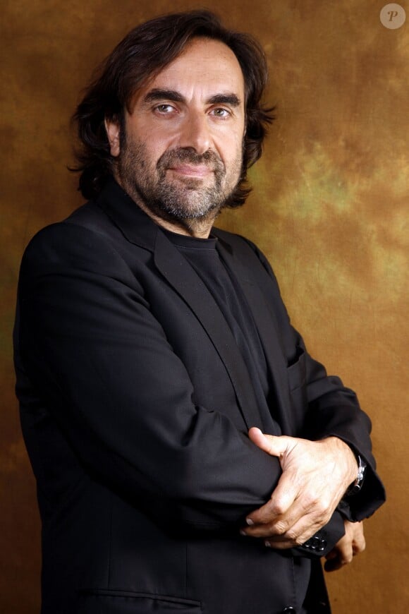 André Manoukian pose à Paris en octobre 2013.