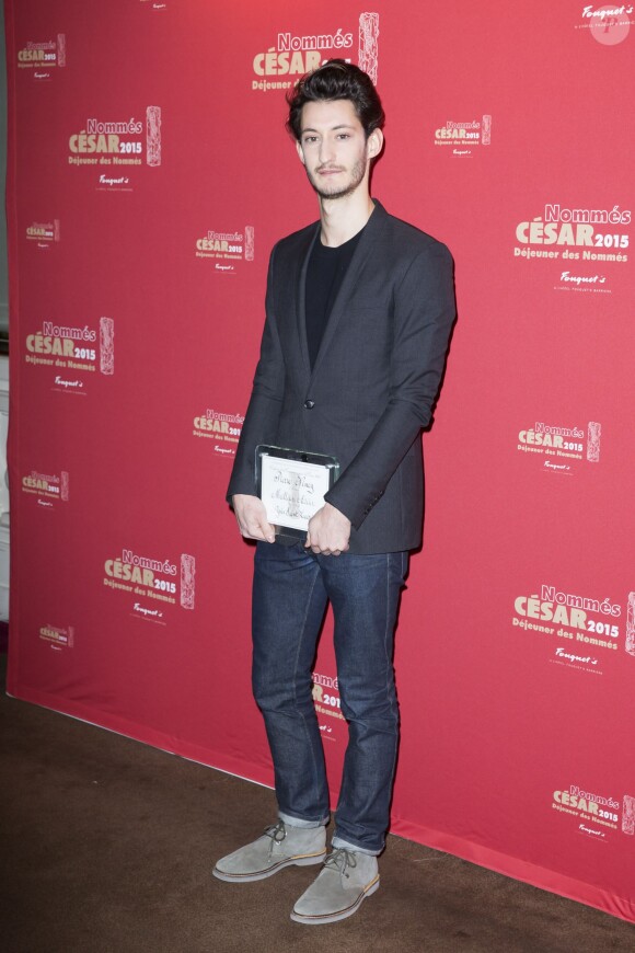 Pierre Niney, nommé dans la catégorie Meilleur Acteur dans le film "Yves Saint Laurent" - Déjeuner des nommés aux César 2015 au Fouquet's à Paris, le 7 février 2015.