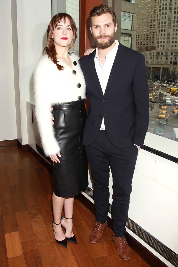 Dakota Johnson et Jamie Dornan à New York le 6 février 2015.
