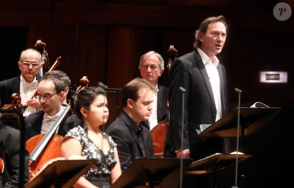 Exclusif - Christian Gonon sur scène pour un spectacle musical unique avec l'Orchestre philharmonique à l'auditorium Rainer III de Monte-Carlo à Monaco le 8 février 2015.