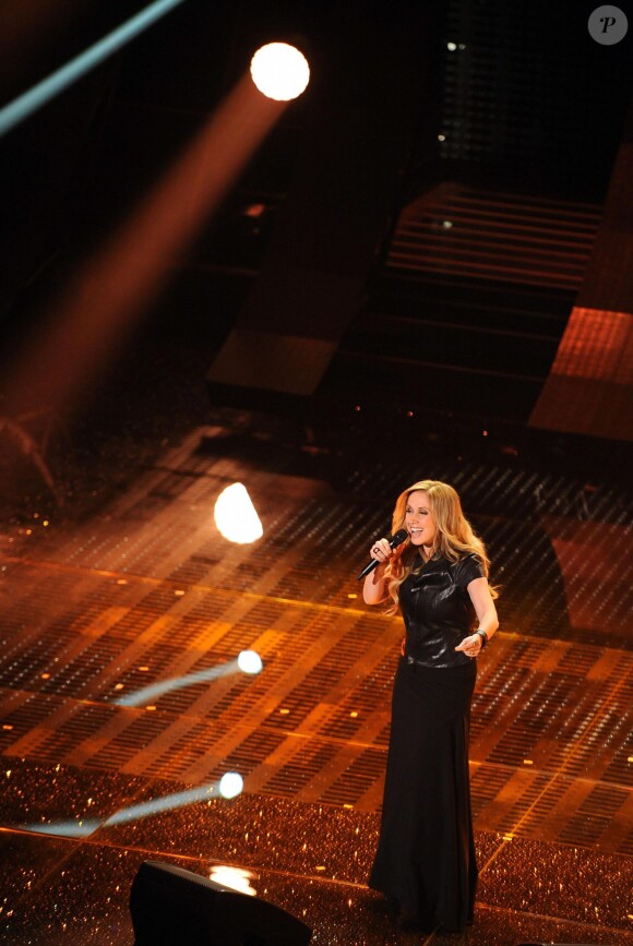 Lara Fabian sur la scène du festival de San Remo, en Italie, le 10 février 2015
