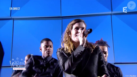 Christine and The Queens aux 30e Victoires de la musique, au Zénith de Paris, le 13 février 2014.