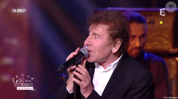 Laurent Voulzy et Alain Souchon aux 30e Victoires de la musique, au Zénith de Paris, le 13 février 2015.