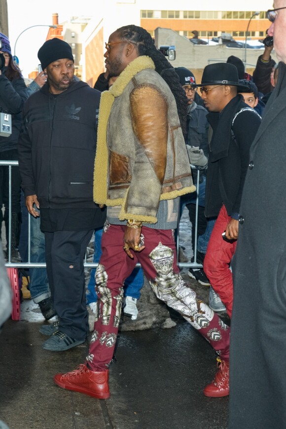2 Chainz arrive au studio Skylight Clarkson Square pour assister à la présentation de la collection YEEZY SEASON 1 (adidas Originals x Kanye West). New York, le 12 février 2015.