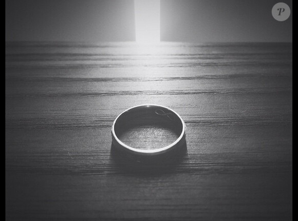 Shy'm : un anneau qui créé le buzz sur Instagram. "15 février. To this unique soul."