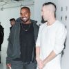 Kanye West et le créateur John Elliott dans les coulisses du défilé John Elliott + Co. automne-hiver 2015 aux studios Skylight Clarkson Sq. New York, le 13 février 2015.