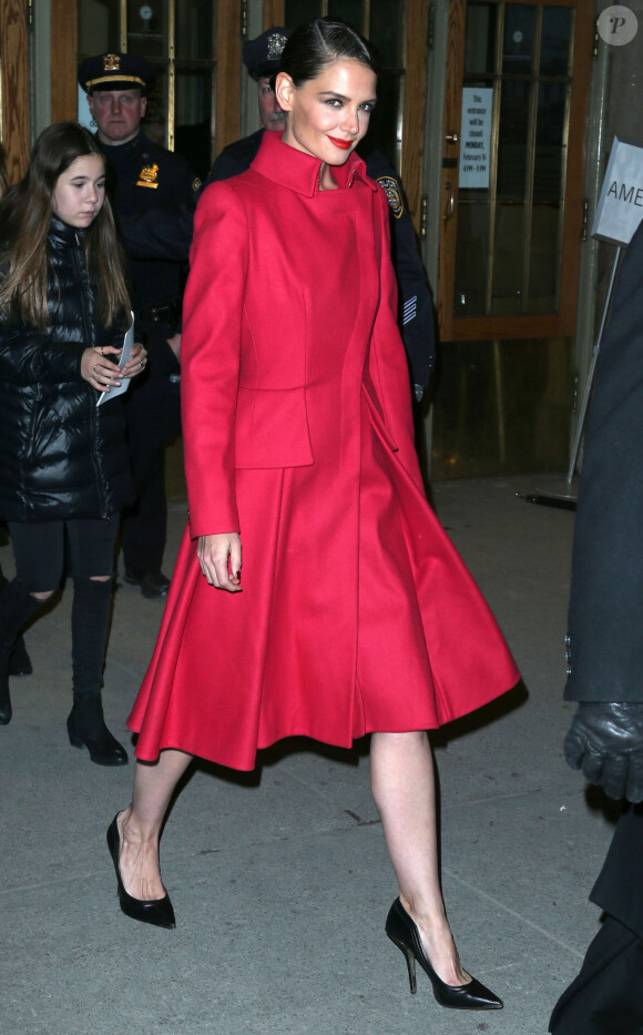 Katie Holmes arrive à la Grand Central Station pour assister au défilé Zac Posen automne-hiver 2015-2016. New York, le 16 février 2015.