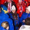 Sofia Hellqvist et la princesse Victoria de Suède lors de la cérémonie d'ouverture des championnats du monde de ski nordique, le 18 février 2015 à Falun, dans le centre du pays.