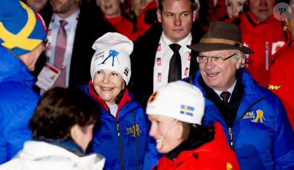 Le roi Carl XVI Gustaf de Suède et la reine Silvia lors de la cérémonie d'ouverture des championnats du monde de ski nordique, le 18 février 2015 à Falun, dans le centre du pays.
