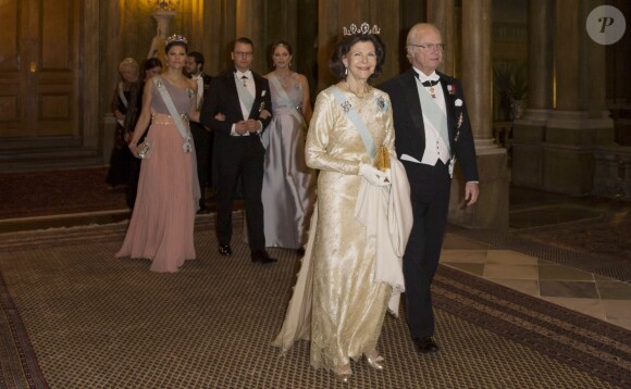 La famille royale de Suède au palais royal le 11 février 2015 à Stockholm pour le premier dîner officiel de l'année.