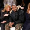 Ricky Lauren (épouse de Ralph Lauren) et Kanye West assistent au défilé Ralph Lauren automne-hiver 2015 au Skylight Clarkson. New York, le 19 février 2015.