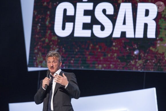 Sean Penn (César d'honneur) - 40ème cérémonie des César au théâtre du Châtelet à Paris, le 20 février 2015.