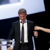 Marion Cotillard remet à Sean Penn le César d'honneur - 40e cérémonie des César au théâtre du Châtelet à Paris, le 20 février 2015