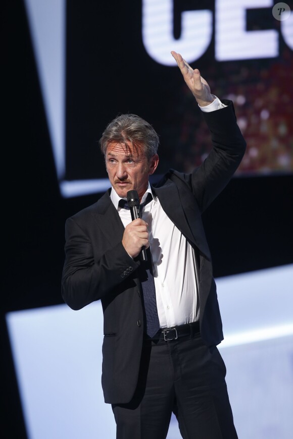 Sean Penn (césar d'honneur) - 40e cérémonie des César au théâtre du Châtelet à Paris, le 20 février 2015.