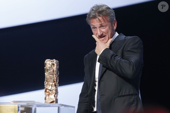 Sean Penn (césar d'honneur) - 40e cérémonie des César au théâtre du Châtelet à Paris, le 20 février 2015.