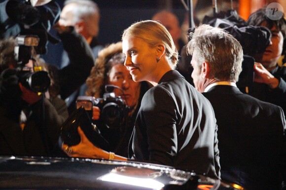 Sean Penn et Charlize Theron arrivent à la 40e cérémonie des César au théâtre du Châtelet à Paris, le 20 février 2015