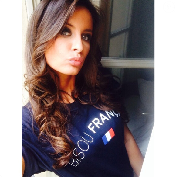 Malika Ménard supportrice sexy des Bleus durant la Coupe du monde 2014