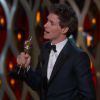 Oscars 2015 : Eddie Redmayne reçoit le prix du meilleur acteur pour Une merveilleuse histoire du temps