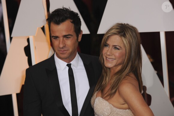 Jennifer Aniston et son compagnon Justin Theroux - 87e cérémonie des Oscars à Los Angeles le 22 février 2015