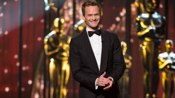 Oscars 2015 : Neil Patrick Harris en slip sur scène, fier face à son chéri