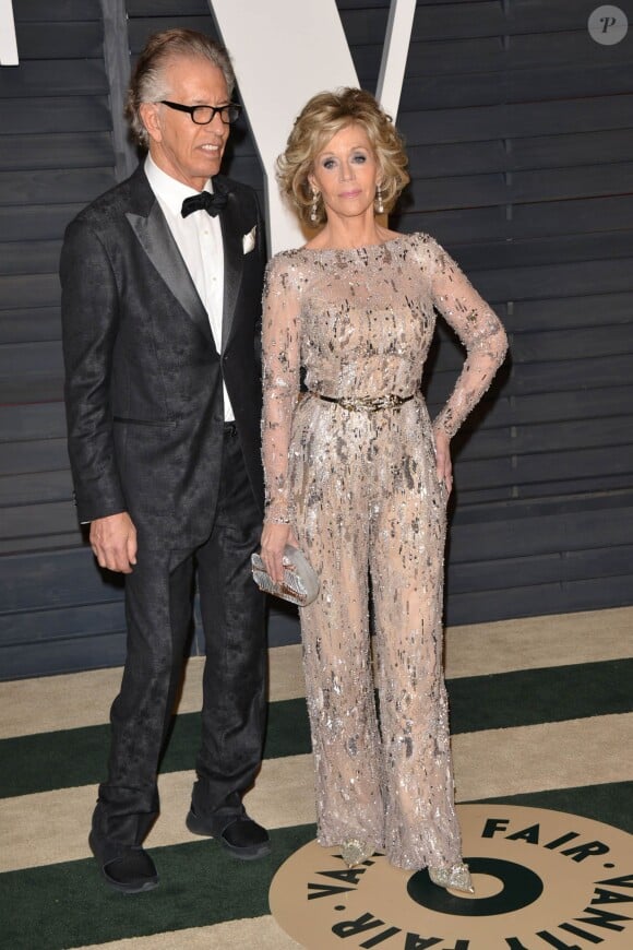 Jane Fonda et Richard Perry assistent à la soirée post-Oscars du magazine Vanity Fair au Wallis Annenberg Center. Beverly Hills, Los Angeles, le 22 février 2015.