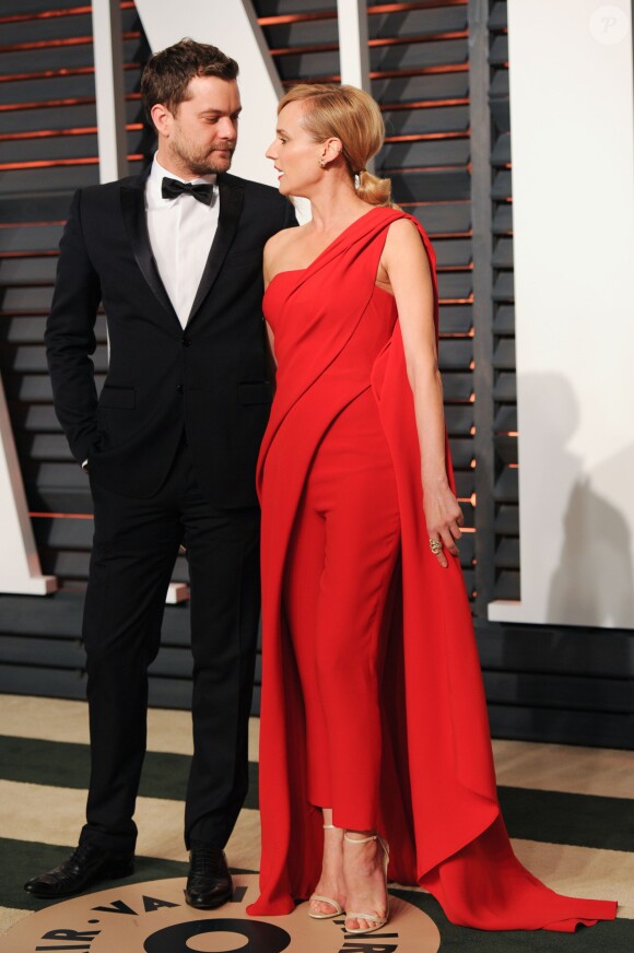 Joshua Jackson et Diane Kruger assistent à la soirée post-Oscars du magazine Vanity Fair au Wallis Annenberg Center. Beverly Hills, Los Angeles, le 22 février 2015.