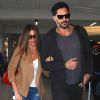 Sofia Vergara et son fiancé l'acteur Joe Manganiello arrivent à l'aéroport de LAX pour prendre l'avion à Los Angeles, le 24 février 2015 