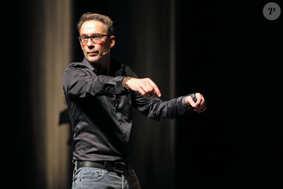 Exclusif - Julien Courbet fait son "Comic out" à l'Entrepôt du Haillan près de Bordeaux le 12 décembre 2014.