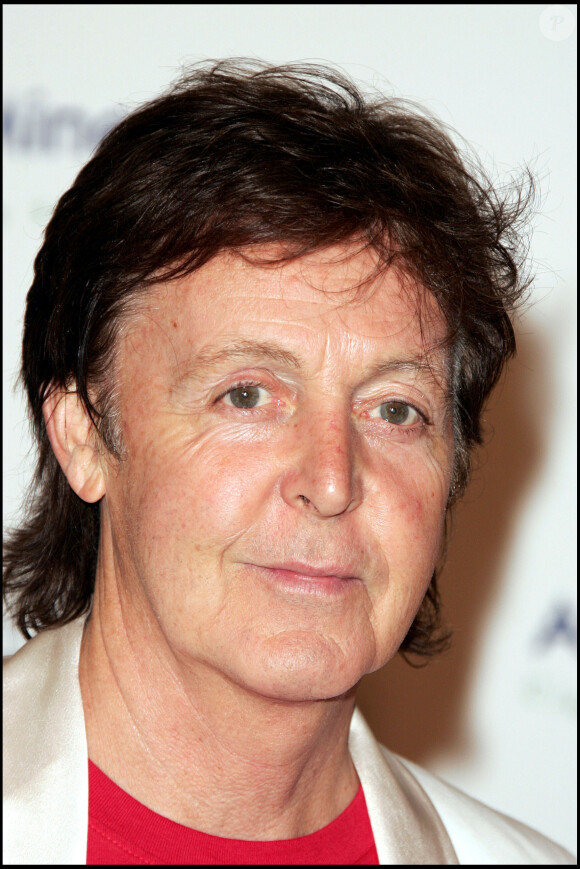 Paul McCartney lors du 5ème gala Adopt A Minefield à Beverly Hills le 15 novembre 2005