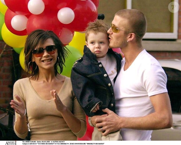 David, Victoria et Brooklyn Beckham lors de sa fête d'anniversaire pour ses 2 ans