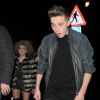 Brooklyn Beckham quitte le Café KaiZen en compagnie de Tallia Storm et une amie. Le 4 décembre 2014