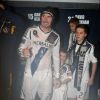 David Beckham pose avec ses fils Brooklyn, Cruz et Romeo - David Beckham fait ses adieux a son club des 'LA Galaxy' apres leur victoire a Carson, USA le 1er Decembre 2012. L'anglais a fini samedi un bail de cinq ans et demi avec les Los Angeles Galaxy sur son deuxieme titre consecutif de champion de la Ligue nord-americaine de football (MLS).