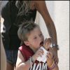 VICTORIA BECKHAM ACCOMPAGNEE DE SES ENFANTS BROOKLYN ET ROMEO EN VACANCES A SAINT TROPEZ 13/08/2005 - Saint Tropez