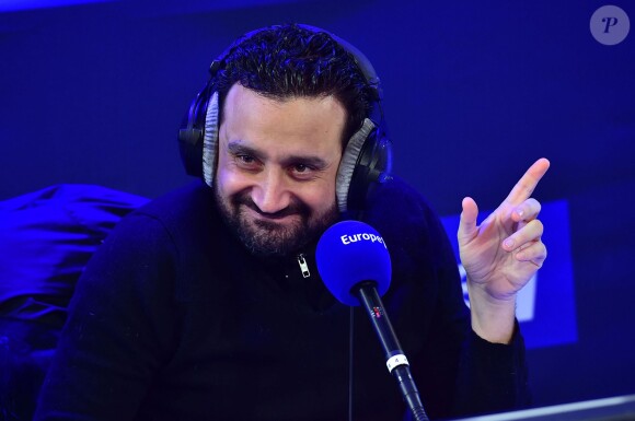 Exclusif - Cyril Hanouna au micro de l'émission Les Pieds dans le plat, à Paris le 4 février 2015.