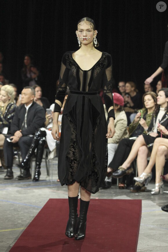 Défilé de mode Givenchy collection Automne-Hiver 2015-2016 lors de la fashion week à Paris, le 8 mars 2015.