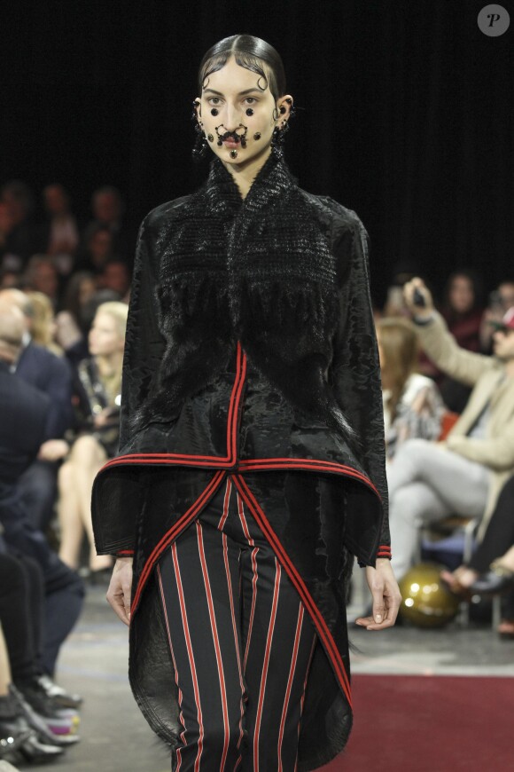 Défilé de mode Givenchy collection Automne-Hiver 2015-2016 lors de la fashion week à Paris, le 8 mars 2015.