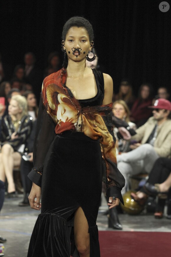 Défilé de mode Givenchy collection Automne-Hiver 2015-2016 lors de la fashion week à Paris, le 8 mars 2015.
