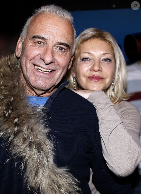 Michel Fugain et sa femme Sanda - Concert de Michel Fugain et Pluribus aux Folies Bergère le 7 mars 2015 à Paris.