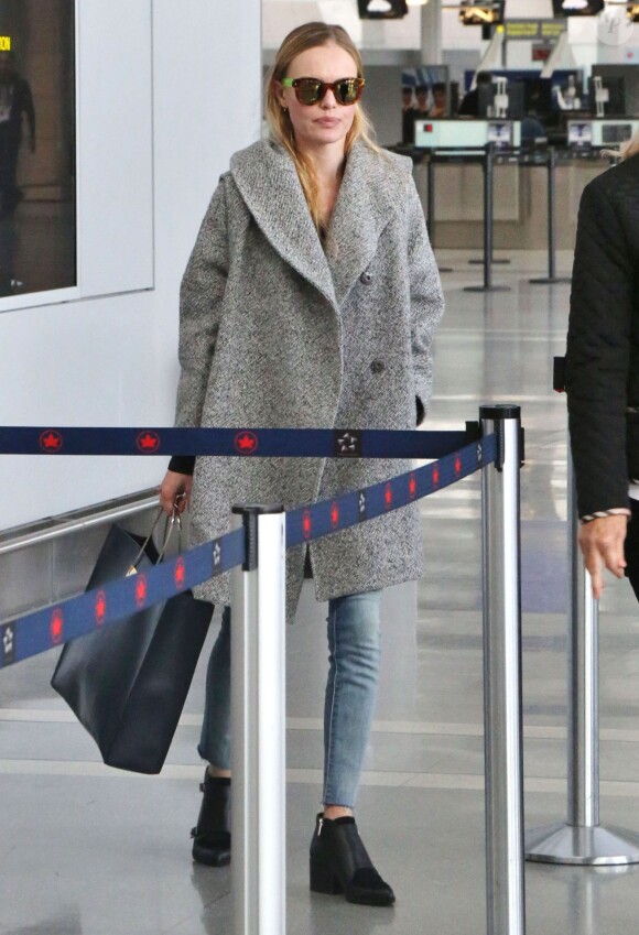 Kate Bosworth - People arrivant à l'aéroport de Toronto pour prendre un avion. Le 9 septembre 2014 