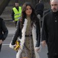 Selena Gomez arrive à la Fondation Louis Vuitton pour assister au défilé Louis Vuitton automne-hiver 2015-2016. Paris, le 11 mars 2015.
