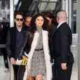 Selena Gomez quitte la Fondation Louis Vuitton à l'issue du défilé Louis Vuitton automne-hiver 2015-2016. Paris, le 11 mars 2015.
