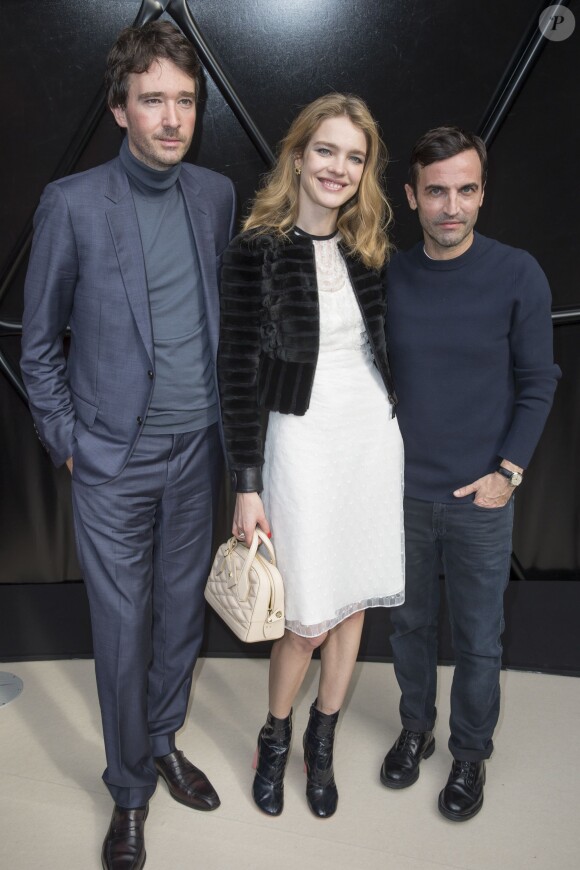 Antoine Arnault, Natalia Vodianova et Nicolas Ghesquière lors du défilé Louis Vuitton automne-hiver 2015-2016 à la Fondation Louis Vuitton. Paris, le 11 mars 2015.