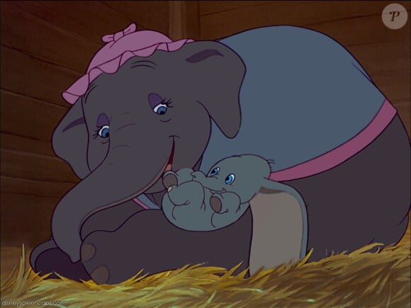 Dumbo (avec sa mère) dans la version animée de Disney datant de 1941.