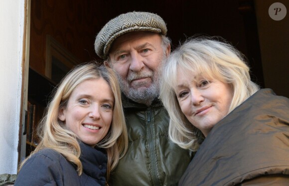 Exclusif - Léa Drucker, Jean-Pierre Marielle et Mylène Demongeot sur le tournage du téléfilm Des roses en hiver, diffusé sur France 2, le 16 décembre 2013.