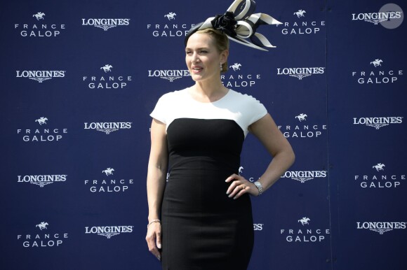 Kate Winslet - 165e "Prix de Diane Longines" à l'hippodrome de Chantilly le 15 juin 2014.